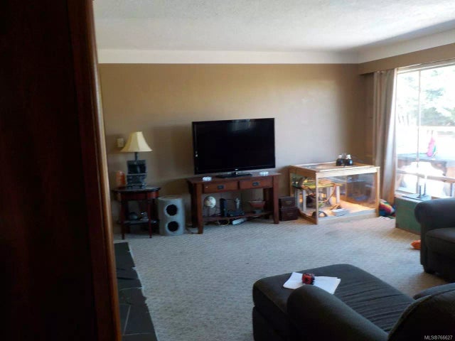 3 of 6 - 1555 Brook St, Crofton, BC