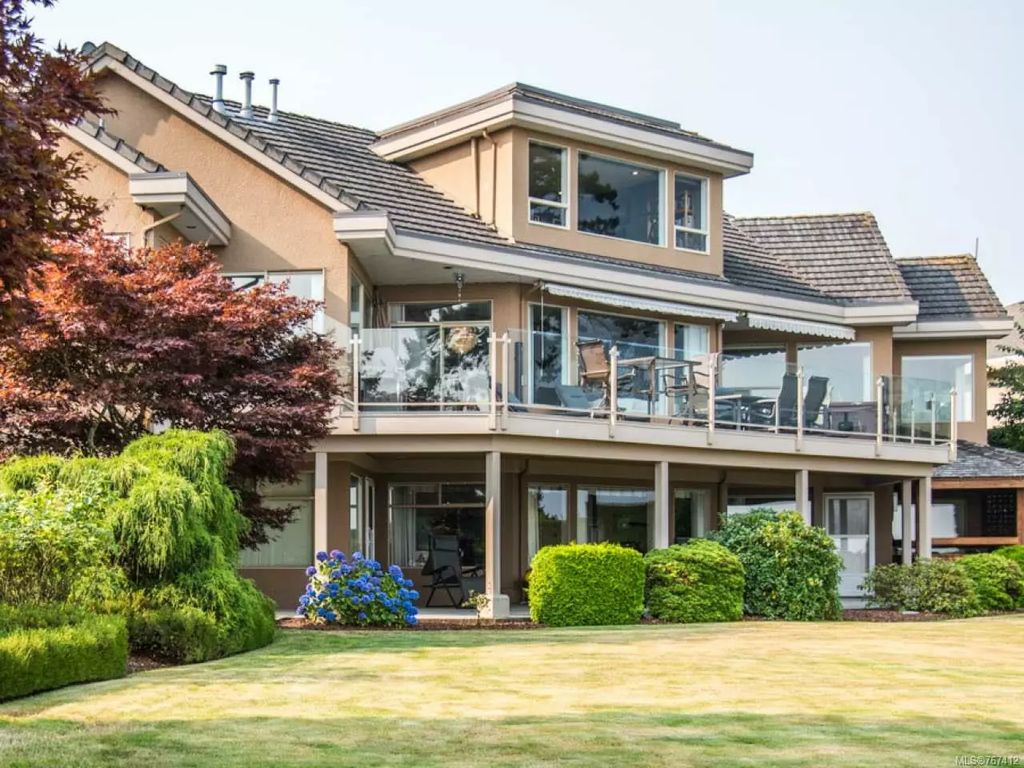 6340 Icarus Dr, Nanaimo