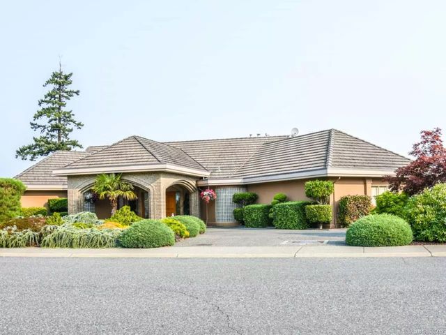3 of 81 - 6340 Icarus Dr, Nanaimo, BC