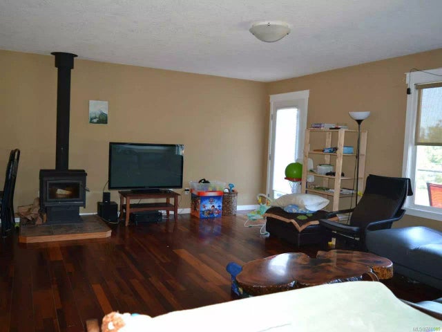 5 of 11 - 8058 Musgrave St, Crofton, BC