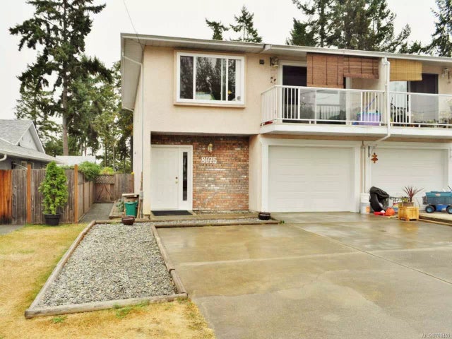 1 of 29 - 8075 Spinnaker Dr, Crofton, BC