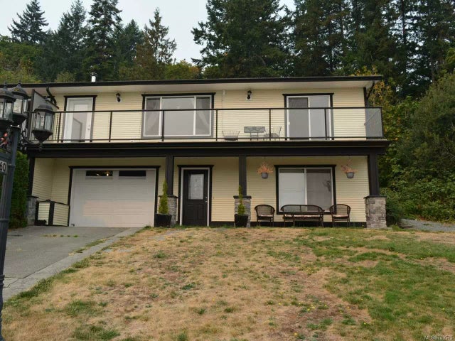 1 of 14 - 8060 Musgrave St, Crofton, BC