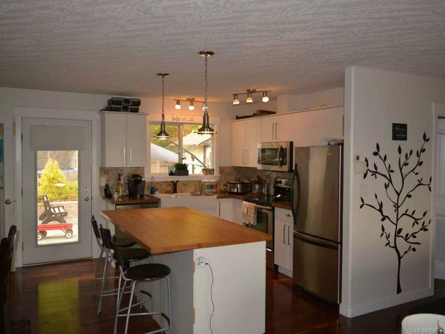 3 of 14 - 8060 Musgrave St, Crofton, BC