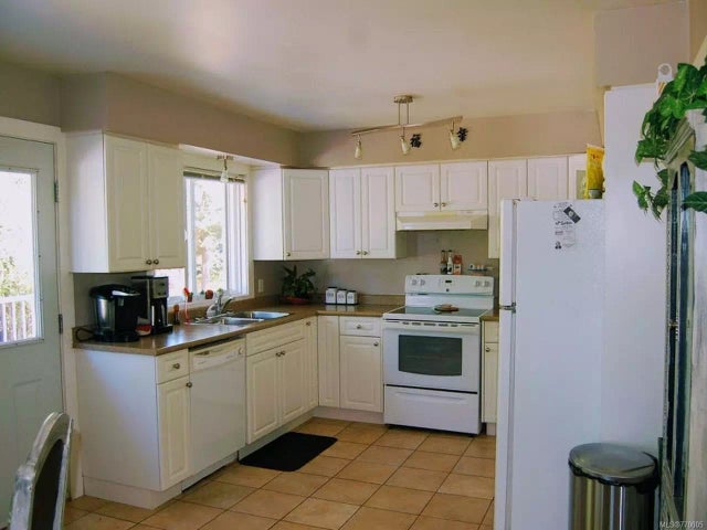 2 of 16 - 1711 Glen Rd, Cowichan Bay, BC