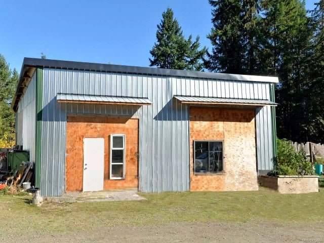 5 of 10 - 1586 Mckibbon Rd, Errington, BC