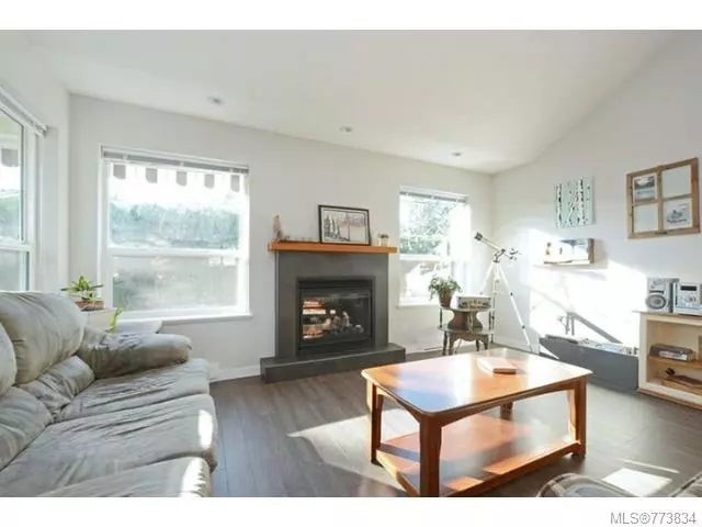 2 of 22 - 1522 Regatta Pl, Cowichan Bay, BC