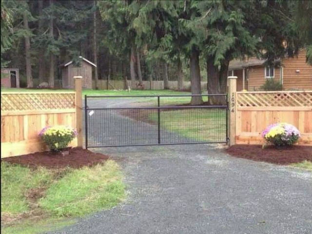 1 of 5 - 1094 Dobler Rd, Errington, BC