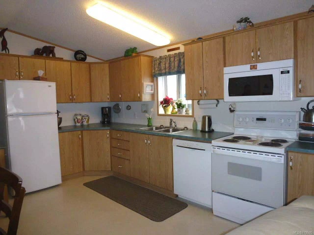 2 of 16 - 1733 Whibley Rd 8, Errington, BC