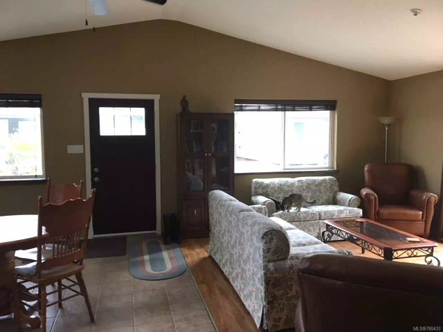 2 of 10 - 1749 Whibley Rd 4, Coombs, BC