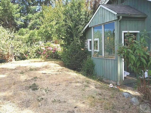 5 of 7 - 1360 Errington Rd, Errington, BC