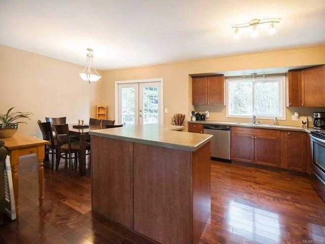 2 of 12 - 1655 Austin Pl, Cowichan Bay, BC