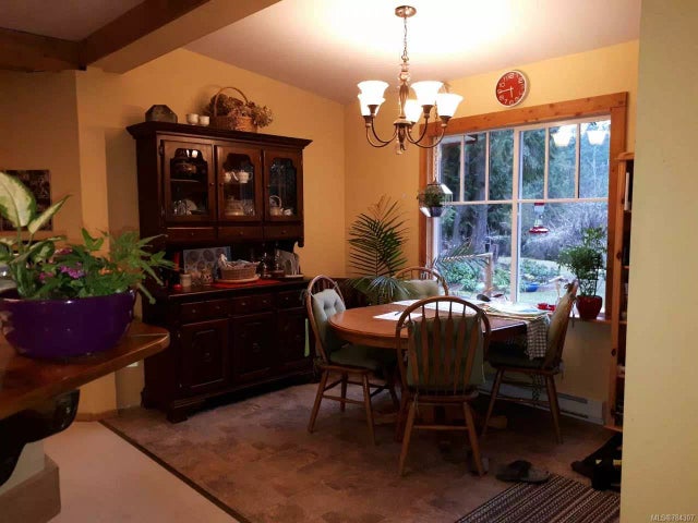 4 of 18 - 1904 Grafton Ave, Errington, BC