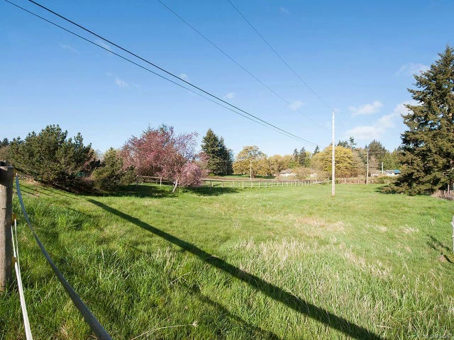 2 of 13 - 1479 Cowichan Bay Rd, Cowichan Bay, BC