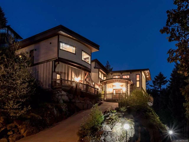 1 of 47 - 121 Woodhaven Dr, Nanaimo, BC