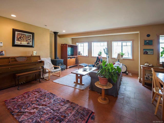 2 of 15 - 1789 Wilmot Rd, Cowichan Bay, BC