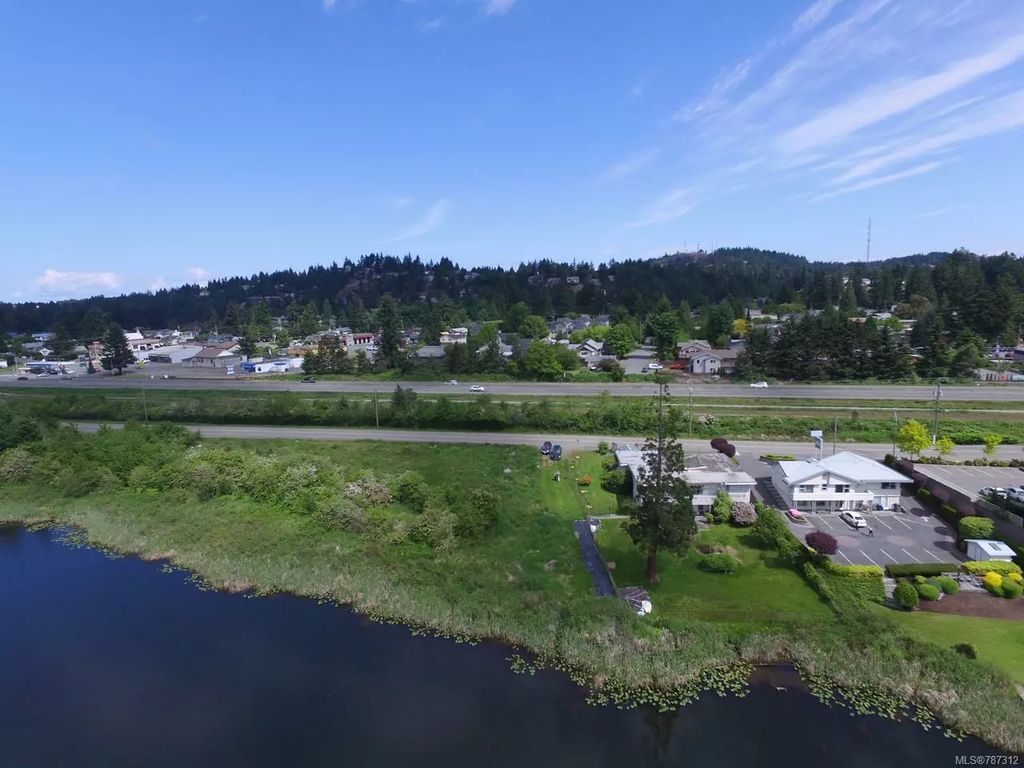 3789 Shenton Rd, Nanaimo