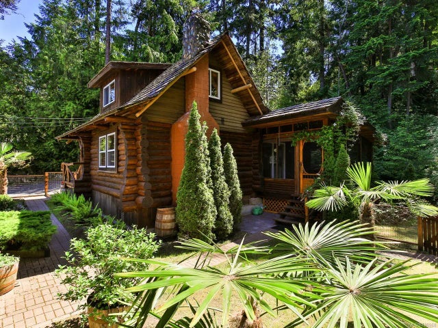 1 of 39 - 960 Little Mountain Rd, Errington, BC