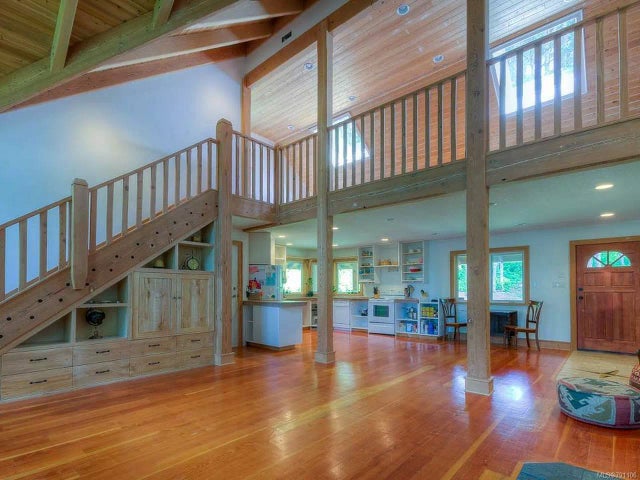 2 of 26 - 1561 Sierra Rd, Errington, BC