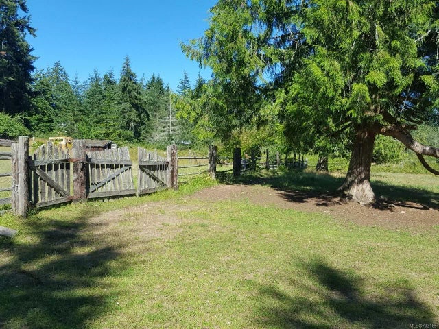 1 of 6 - 1266 Middlegate Rd, Errington, BC