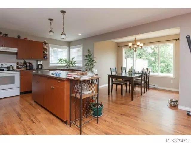 5 of 15 - 1914 Falcon Cres, Cowichan Bay, BC