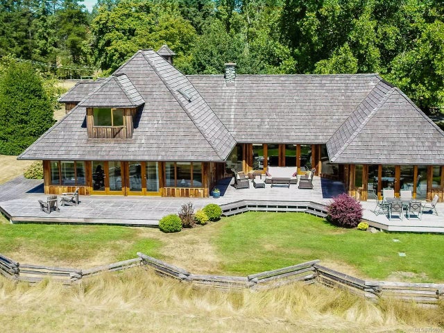 1 of 56 - 1661&1697 Errington Rd, Errington, BC