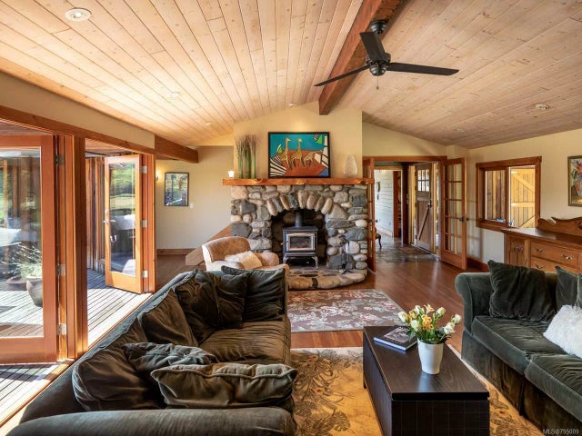 3 of 56 - 1661&1697 Errington Rd, Errington, BC