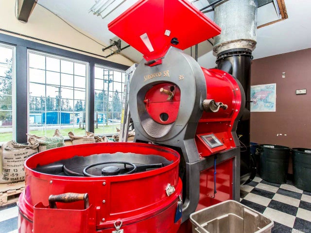 1 of 7 - 2458 Alberni Hwy A, Coombs, BC