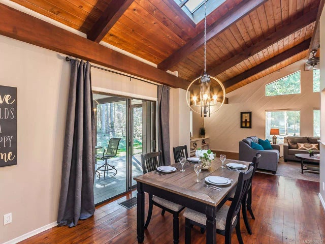 4 of 38 - 1240 Errington Rd, Errington, BC