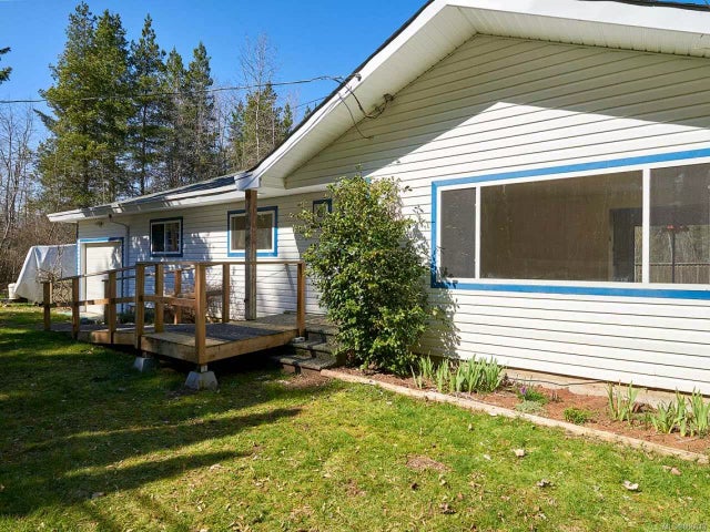 1 of 25 - 1905 Grafton Ave, Coombs, BC