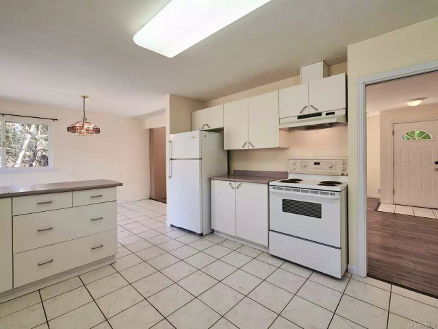 4 of 25 - 1905 Grafton Ave, Coombs, BC