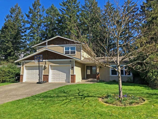 1 of 31 - 4635 Alder Glen Rd, Cowichan Bay, BC