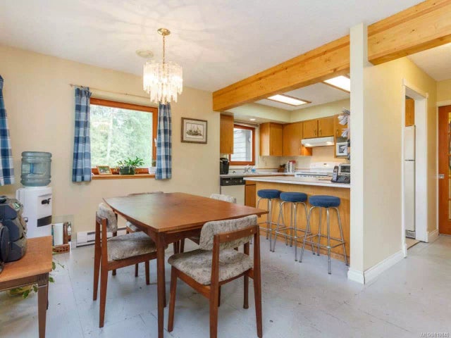 3 of 13 - 2065 Sun King Rd, Coombs, BC