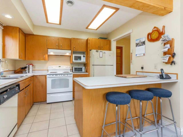 4 of 13 - 2065 Sun King Rd, Coombs, BC