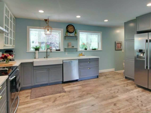 2 of 39 - 1287 Janet Pl, Cowichan Bay, BC