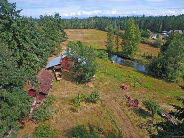 2 of 10 - 2165 Grafton Ave, Errington, BC