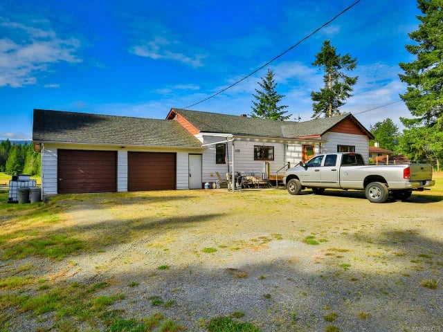 2 of 11 - 2156 Grafton Ave, Coombs, BC