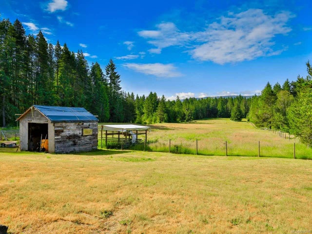 3 of 11 - 2156 Grafton Ave, Coombs, BC