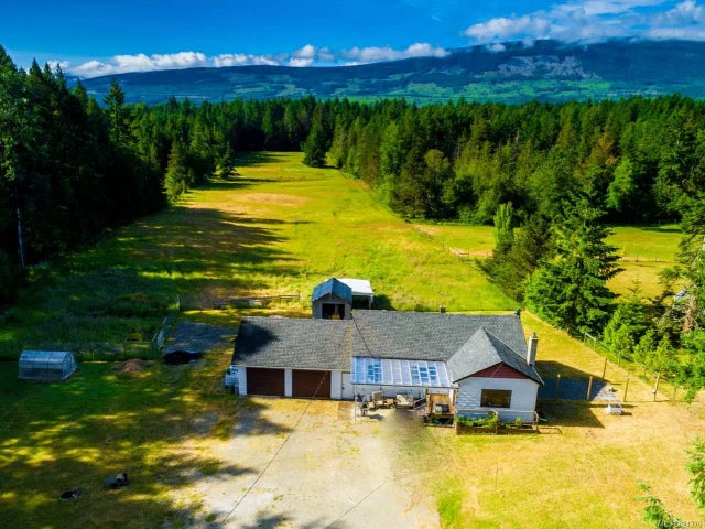 4 of 11 - 2156 Grafton Ave, Coombs, BC