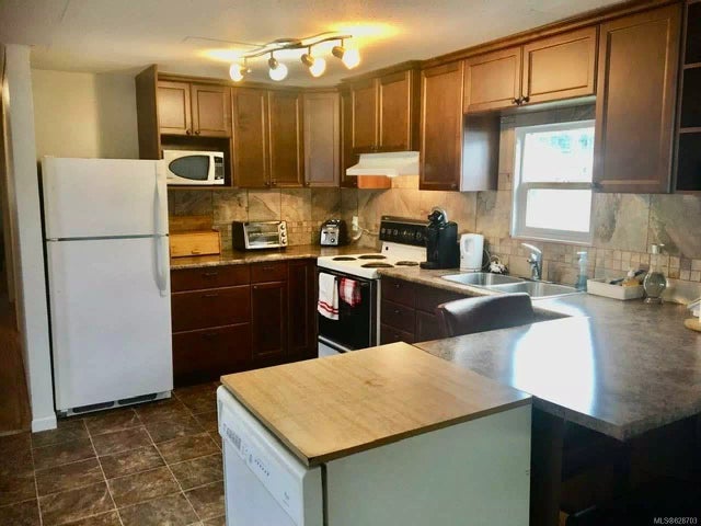 3 of 13 - 1050 Bowlby Rd 33, Errington, BC