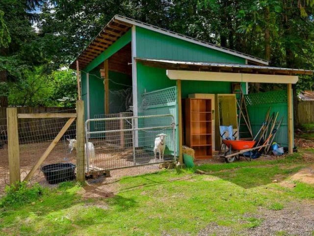 3 of 24 - 2060 Errington Rd, Errington, BC