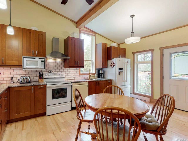 2 of 24 - 1545 Longmoor Rd, Coombs, BC