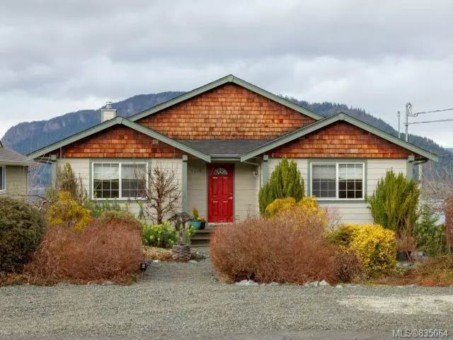 1 of 27 - 1719 Pavenham Rd, Cowichan Bay, BC