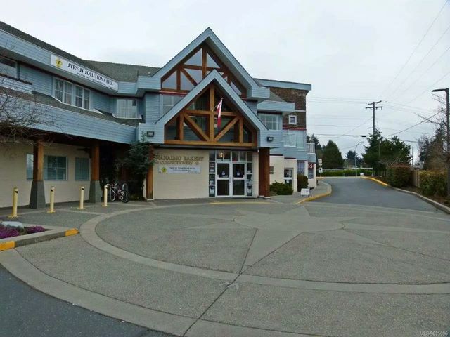 4 of 37 - 2025 Bowen Rd, Nanaimo, BC