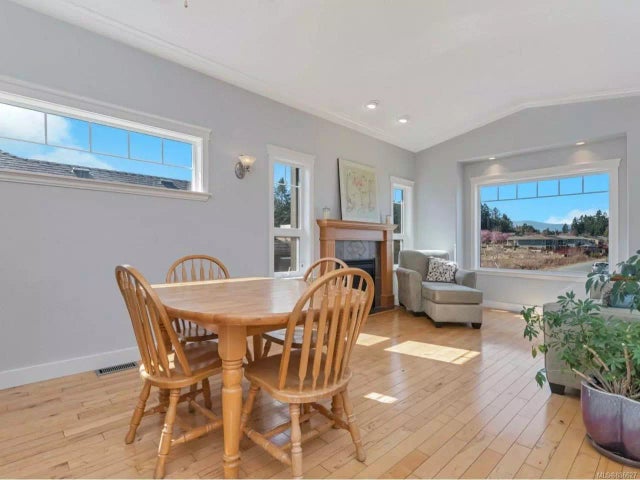 4 of 37 - 1591 Simon Pl, Cowichan Bay, BC