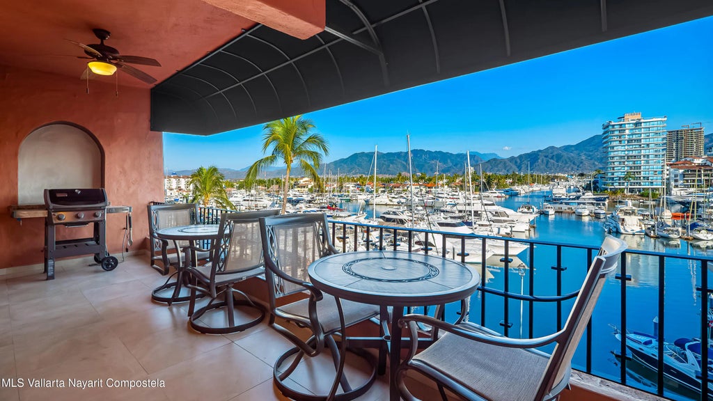 249 Paseo De La Marina 1416 Puesta Del Sol, Puerto Vallarta