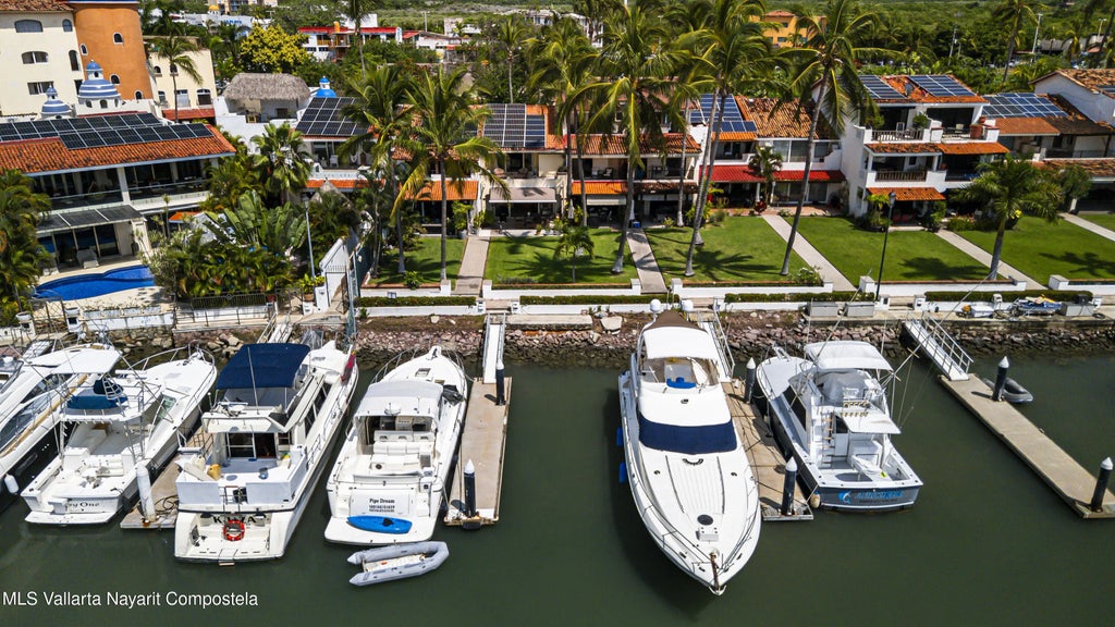 K6.5 Frnc. Medina 112 Puerto Iguana Condominiums, Puerto Vallarta