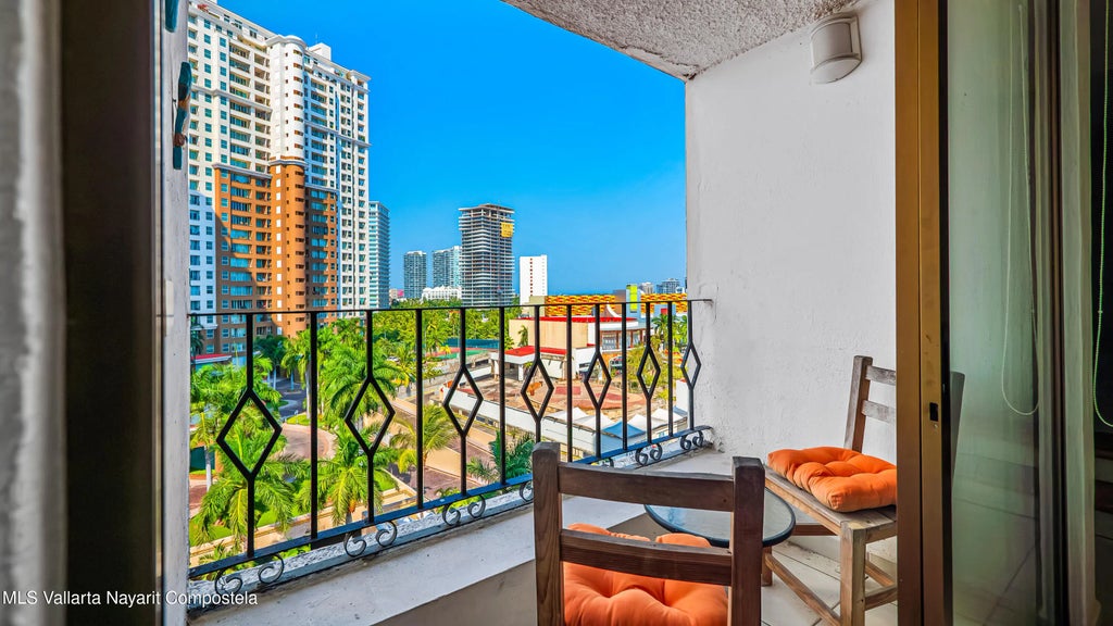 2467 Av. Francisco Medina Ascencio 601 Condomar, Puerto Vallarta