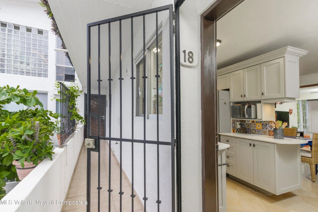 221 Rodolfo Gomez 18a Loma Del Mar A18, Puerto Vallarta