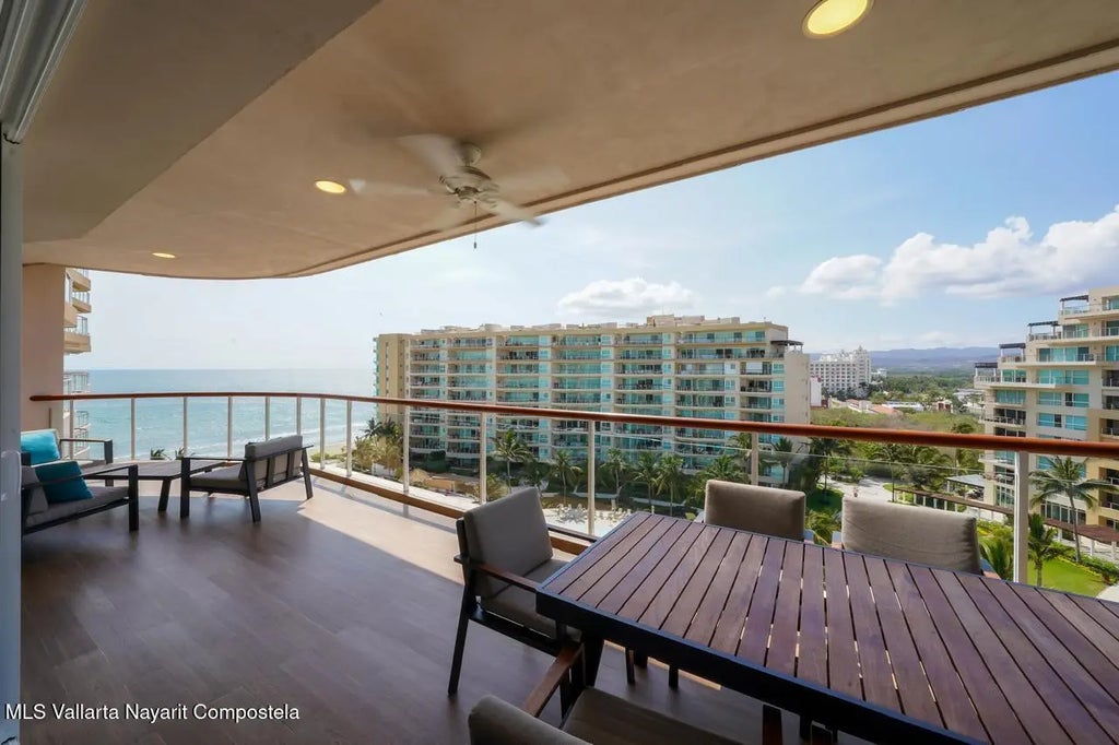 652 Av. Paseo De Los Cocoteros 801 E Delcanto 801 E, Riviera Nayarit