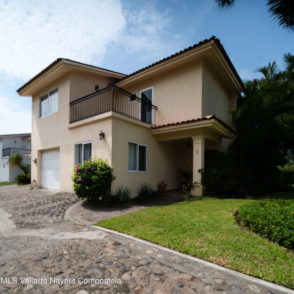 Km. 1.2 Huanacaxtle Punta Pelicanos, Riviera Nayarit